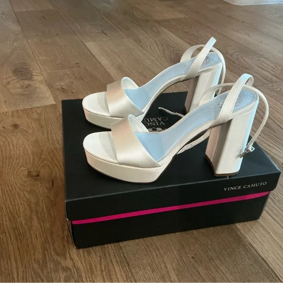 NEW Vince Camuto Pendry4 Platform Sandals - Picture 4 of 9